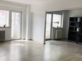 Apartament de închiriat 3 camere, în Bucureşti, zona 1 Mai