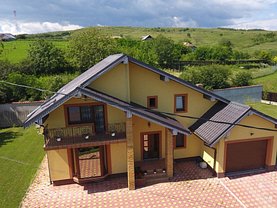Casa de vânzare 6 camere, în Bacau, zona Vest