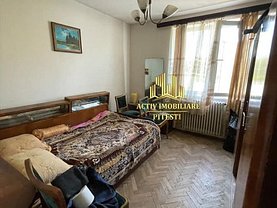 Apartament de vânzare 3 camere, în Piteşti, zona Calea Bucureşti