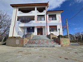 Casa de vânzare 11 camere, în Tulcea, zona Vest