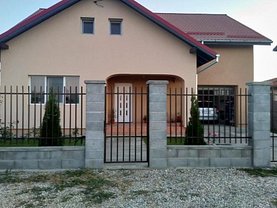 Casa de vânzare 4 camere, în Mosnita Noua