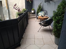 Apartament de vânzare 2 camere, în Bucureşti, zona Dacia