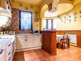 Casa de vânzare 5 camere, în Dobroesti, zona Central