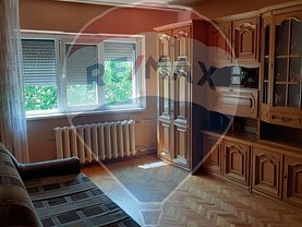 Apartament de vânzare 3 camere, în Oradea, zona Dacia