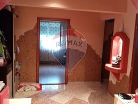 Apartament de vânzare 3 camere, în Oradea, zona Rogerius