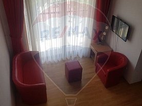 Penthouse de închiriat 4 camere, în Oradea, zona Nufărul