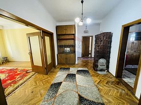 Apartament de inchiriat 3 camere, în Oradea, zona Central