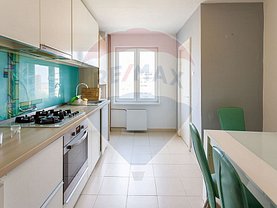 Apartament de vanzare 4 camere, în Oradea, zona Rogerius
