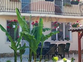 Casa de vânzare 8 camere, în Oradea, zona Iosia