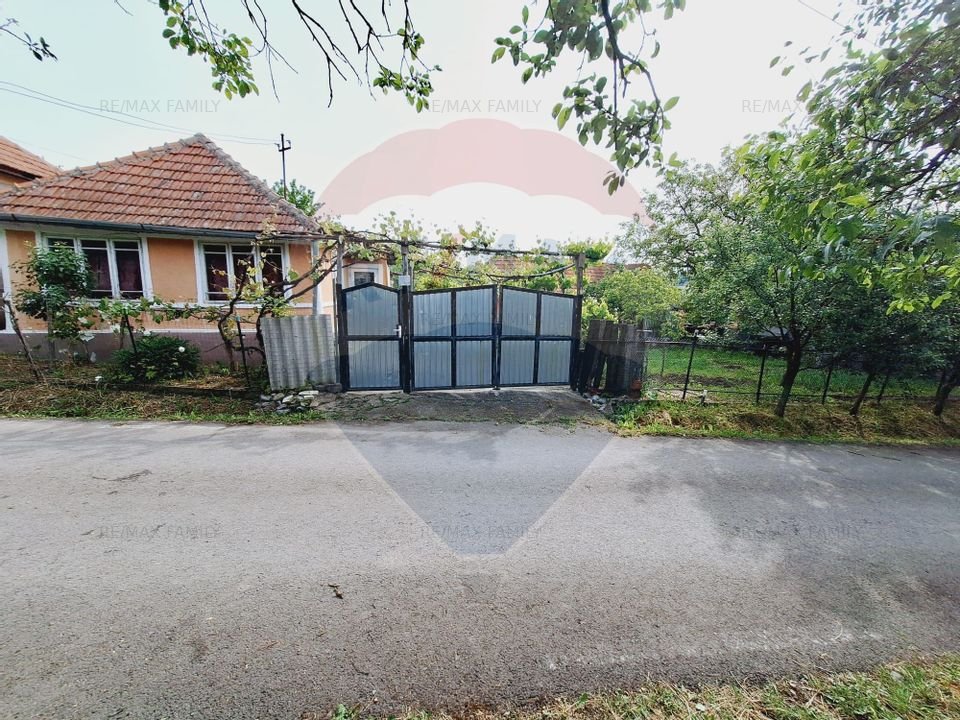 Casa cu teren 3100mp in Hidiselu de Sus