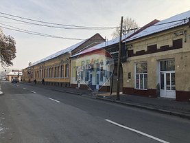 Închiriere spaţiu comercial