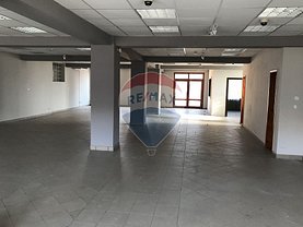 Închiriere spaţiu comercial
