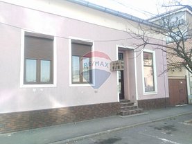 Vânzare spaţiu comercial