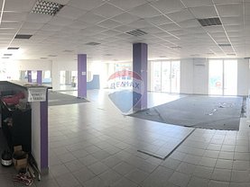 Vânzare spaţiu comercial
