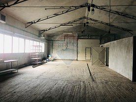Vânzare spaţiu industrial