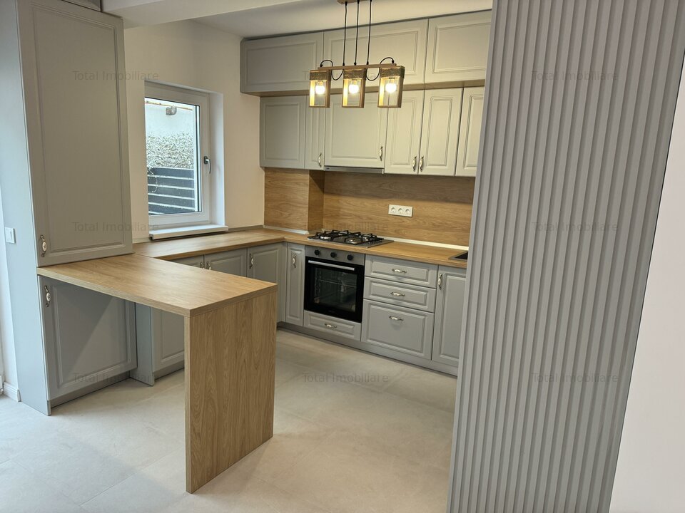 CASA DUPLEX MOBILATA SI UTILATA ZONA CENTRALA STR. PALTINIS NR 52
