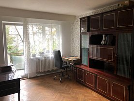Apartament de vânzare 4 camere, în Cluj-Napoca, zona Mănăştur