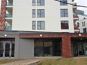 Vânzare spaţiu comercial