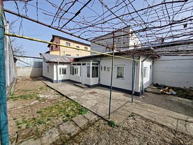 Casa de vanzare 3 camere, în Bucuresti, zona Straulesti