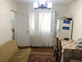 Apartament de vânzare 3 camere, în Ploiesti, zona Vest