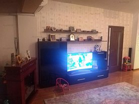 Apartament de vânzare 3 camere, în Ploieşti, zona 9 Mai