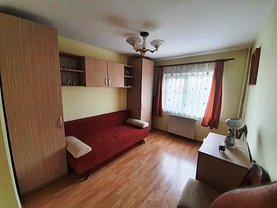 Apartament de vânzare 3 camere, în Ploieşti, zona Central