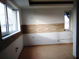 Casa de vânzare 4 camere, în Ciolpani