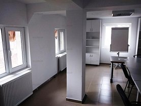 Casa de vânzare 5 camere, în Ploiesti, zona Central
