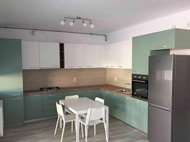 Casa de închiriat 3 camere, în Dumbrăviţa