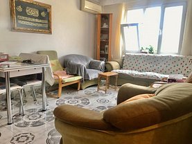 Apartament de vânzare 3 camere, în Bucureşti, zona Moşilor