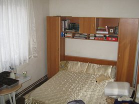 Apartament de vânzare 3 camere, în Bucuresti, zona Universitate