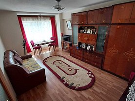 Apartament de vânzare 4 camere, în Bucureşti, zona Pantelimon