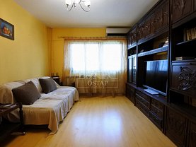 Apartament de vânzare 3 camere, în Bacau, zona Central