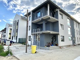 Apartament de vânzare 2 camere, în Dumbrăviţa