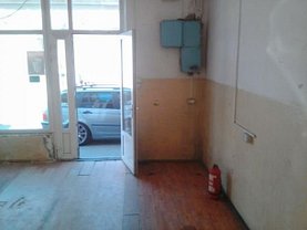 Vânzare spaţiu comercial