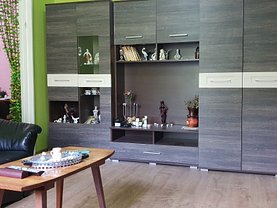 Apartament de vânzare 3 camere, în Oradea, zona Rogerius