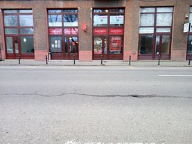 Vânzare spaţiu comercial