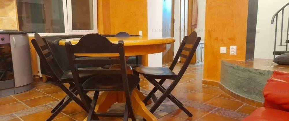 Casa la curte ultracentral