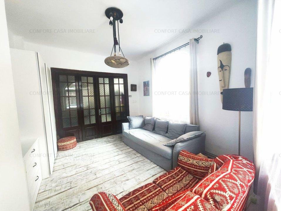 Casa cu curte in zona centrala / Suprafata totala teren 260 mp
