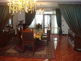 Casa de vânzare 9 camere, în Snagov