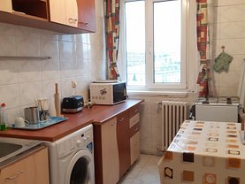Apartament de vânzare 2 camere, în Bucuresti, zona P-ta Romana