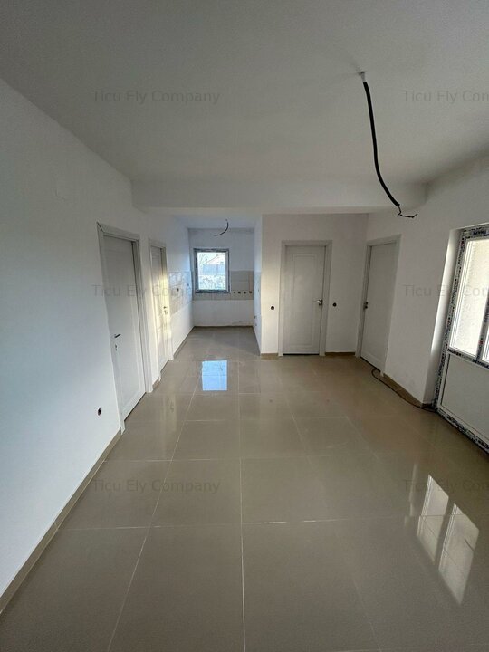 Vindem casa in Navodari