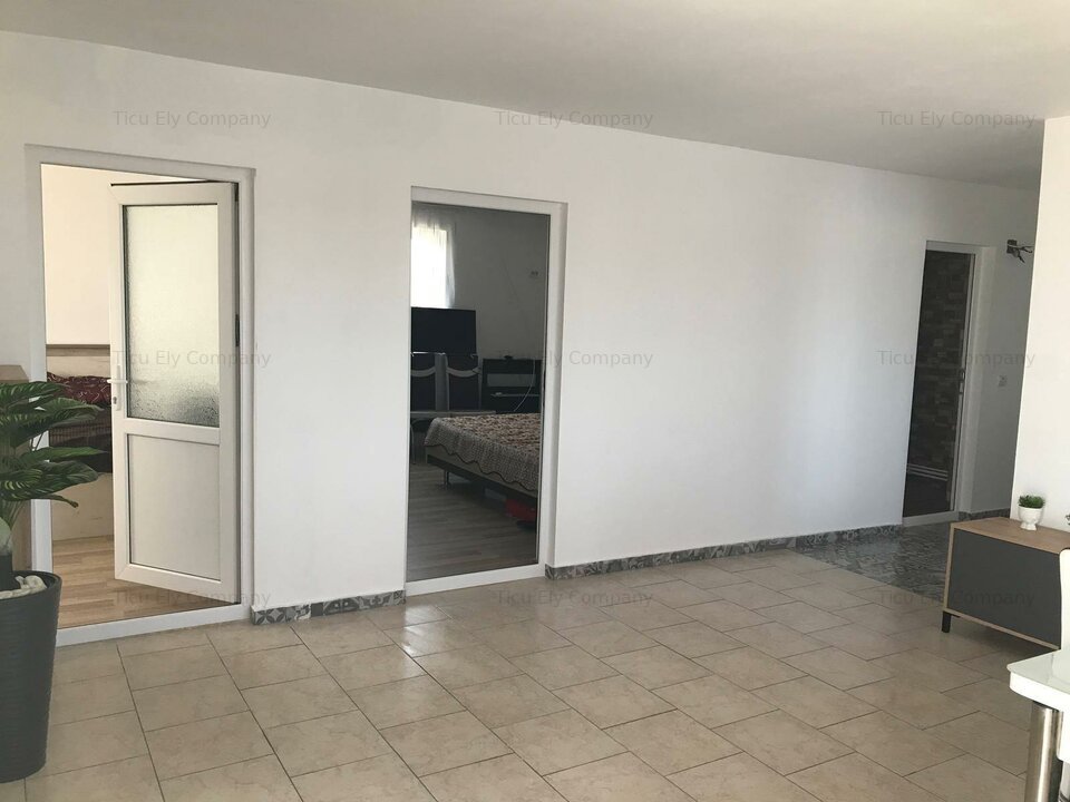Casă de Vânzare în Năvodari – Zonă Liniștită de Case