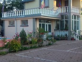 Casa de vânzare 6 camere, în Crevedia