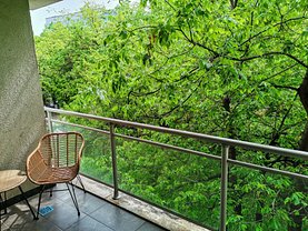 Apartament de vânzare 2 camere, în Bucureşti, zona P-ţa Victoriei