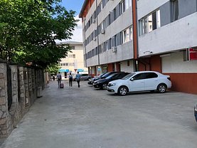 Vânzare spaţiu comercial