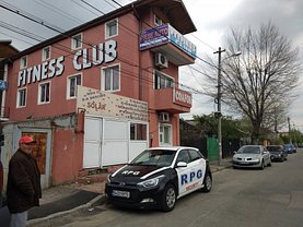 Vânzare spaţiu comercial