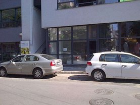 Închiriere spaţiu comercial