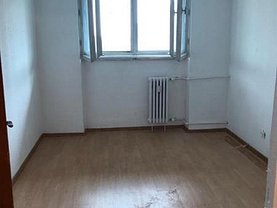 Apartament de vânzare 3 camere, în Bucuresti, zona Pantelimon