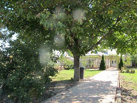 Casa de vânzare 5 camere, în 1 Decembrie